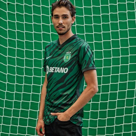 Camisola Sporting CP 2021/22 - Terceira