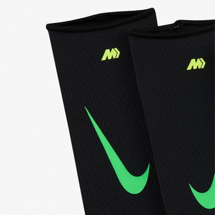 Caneleiras Mercurial Lite Nike CR7