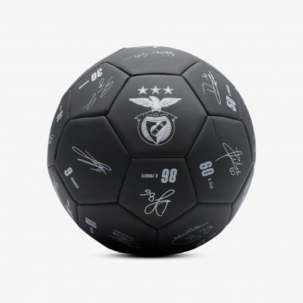 Autographed SL Benfica ball Autographed SL Benfica ball