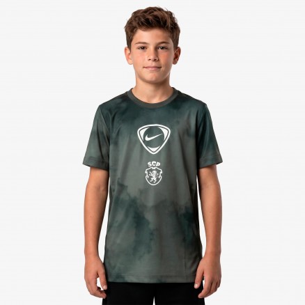 Sporting CP 2026/27 Pre-Match Jersey - Child Sporting CP 2026/27 Pre-Match Jersey - Child